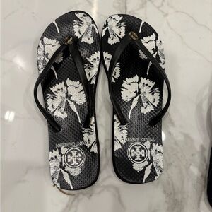 SOLD❤️Tory Burch sandals